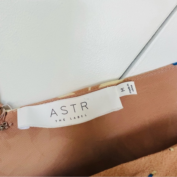 ASTR the label Penelope Dress in Paradise Floral Print Size Medium - Picture 7 of 13